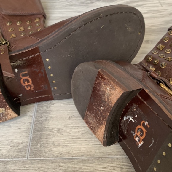 🌻SALE!🌻UGG Australia Conor leather antique hammered studded brown biker boot - Picture 4 of 7